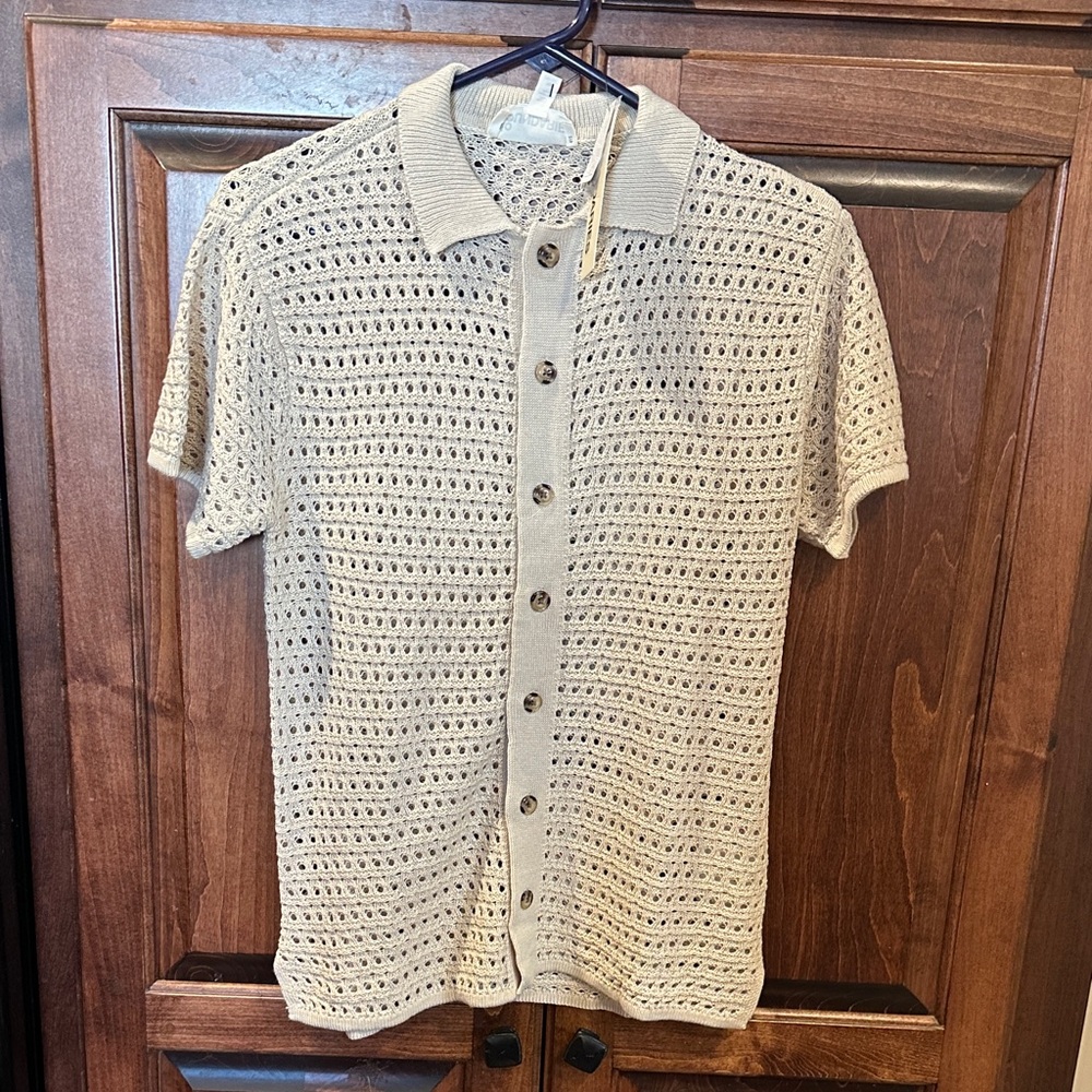 No Boundaries Men's Tan Knit Button-Down Shirt